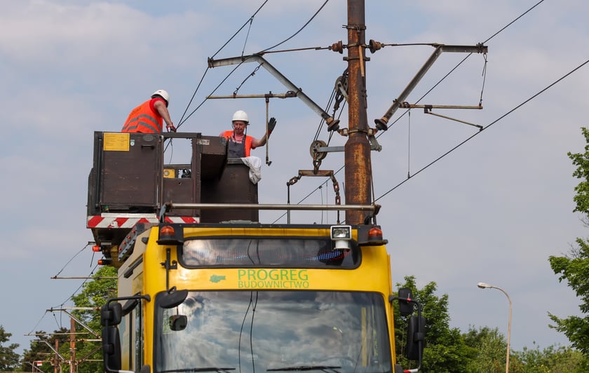 Remont torowiska na Kosmonautów rozpocżął się w sobotę 31 maja. Tramwaje na Leśnicę nie pojadą przez trzy miesiące