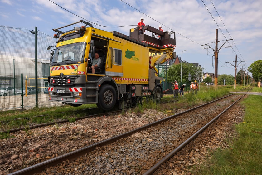 Remont torowiska na Kosmonautów rozpocżął się w sobotę 31 maja. Tramwaje na Leśnicę nie pojadą przez trzy miesiące