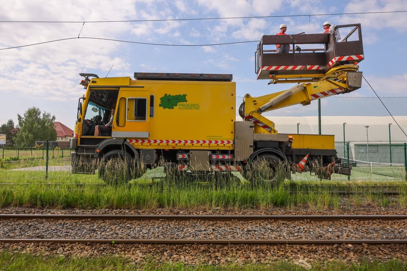 Remont torowiska na Kosmonautów rozpocżął się w sobotę 31 maja. Tramwaje na Leśnicę nie pojadą przez trzy miesiące