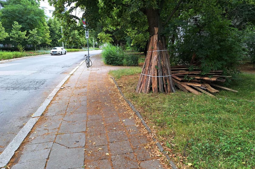 Chodnik na ulicy Inżynierskiej