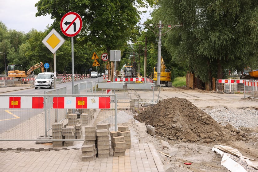 Remont torowiska na ulicy Kosmonautów