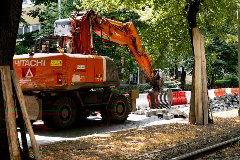 Prace na ul. Powstańców Śląskich we Wrocławiu, 15 lipca 2025