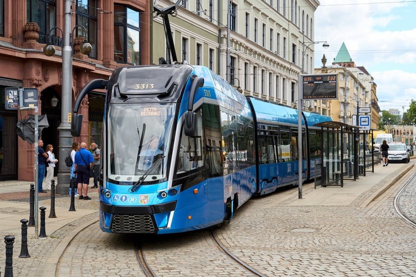 Tramwaj im. Piotra Bednarza – nadanie imienia. Uczestnicy spotkania, 22 sierpnia 2025 r.