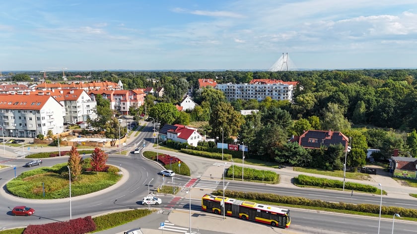 Widok na działkę Develii i okolice - rondo Bartoszewskiego i ulicę Pilczycką