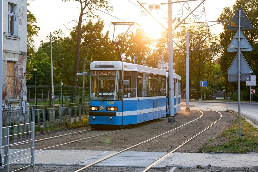 Wrocławski tramwaj Protram 204 WrAs