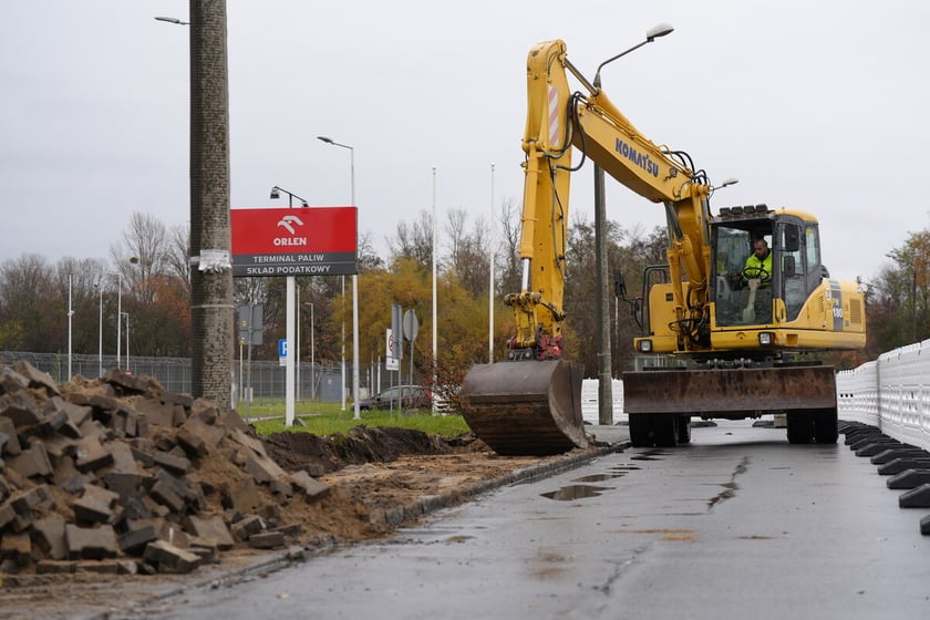Budowa trasy autobusowo-tramwajowej na Swojczyce. Utrudnienia w ruchu. Wrocław, 15.11.2025