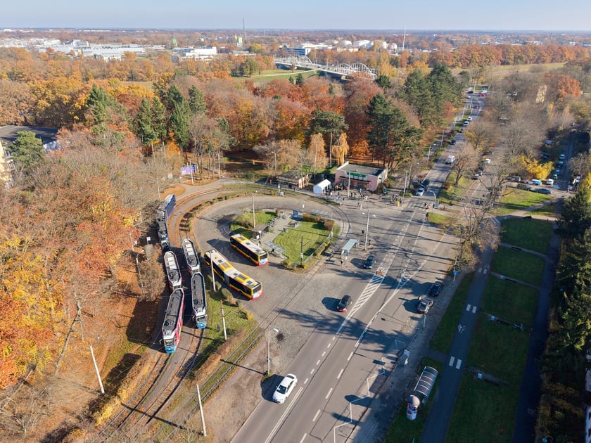 Widok na przyszłą trasę autobusowo-tramwajową na Swojczyce - pętla "Sępolno"