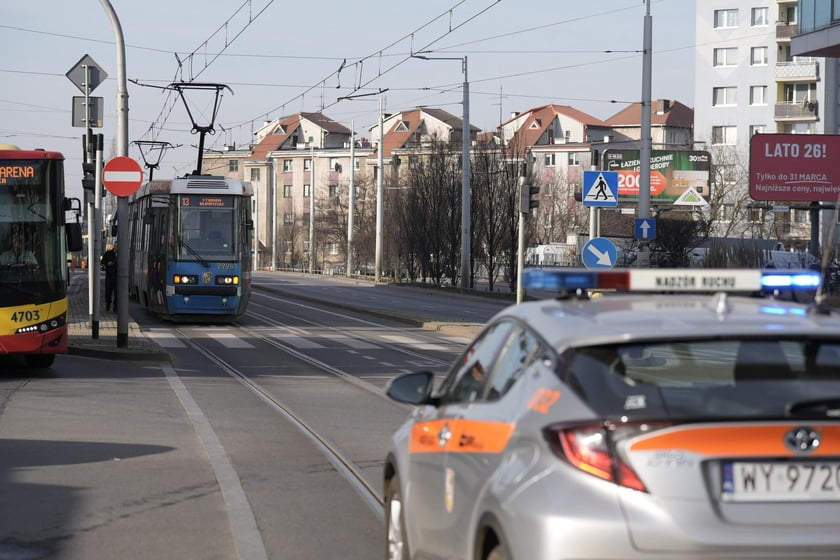 Wypadek na skrzyżowaniu Gubińskiej i Strzegomskiej (9 marca)