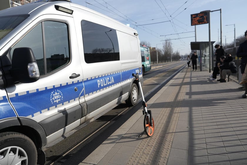 Wypadek na skrzyżowaniu Gubińskiej i Strzegomskiej (9 marca)