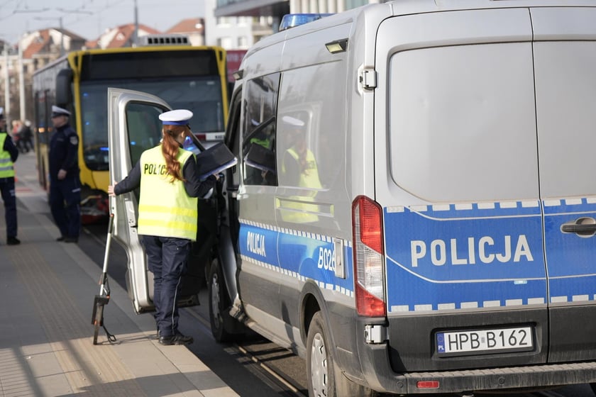 Wypadek na skrzyżowaniu Gubińskiej i Strzegomskiej (9 marca)