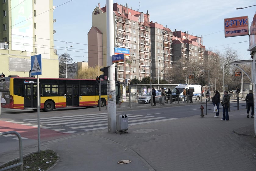 Wypadek na skrzyżowaniu Gubińskiej i Strzegomskiej (9 marca)