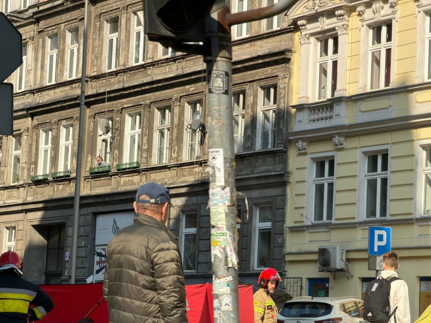 Wypadek  u zbiegu ulic Święto Wincentego i Trzebnickiej. Motocyklista został potrącony przez taksówkę