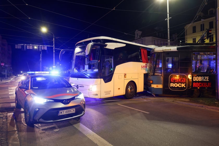 Wypadek autokaru i tramwaju we Wrocławiu, 2 kwietnia