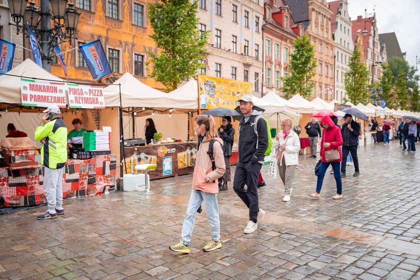 Pierwszy (nieco deszczowy) dzień Festiwalu Delicje 2026. Wrocław, 05.06.2026.