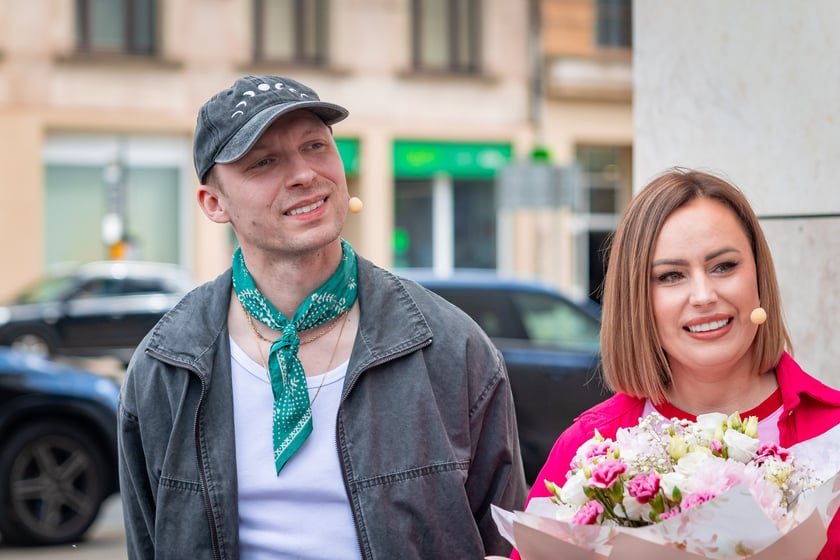 Odsłonięcie krasnala Sary James pod Teatrem Muzycznym Capitol, 6 czerwca 2026
