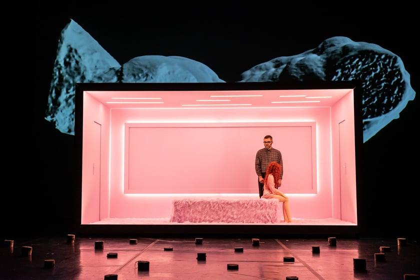 Próby do premiery „Deus sex machina. Czy roboty nas pokochają?” we Wrocławskim Teatrze Współczesnym