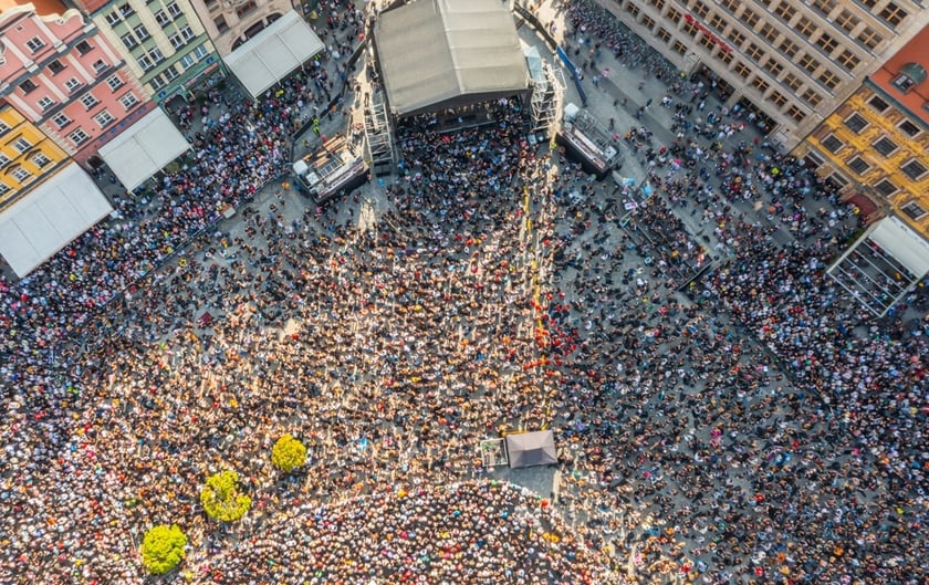 Gitarowy Rekord Świata we Wrocławiu pobity 2022, zdjęcia Rynku z drona