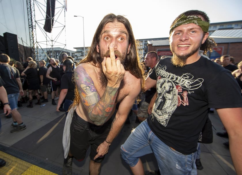 W Zajezdni przy ul. Grabiszyńskiej zagrały prawdziwe legendy punk rocka: LENIWIEC, KSU, DEZERTER. Gwiazdą wieczoru był THE EXPLOITED.