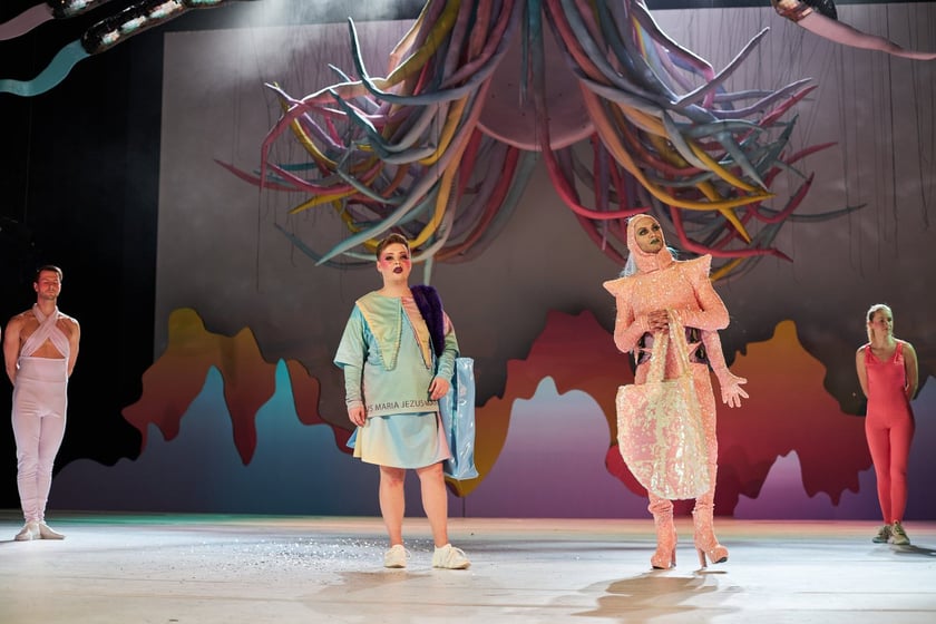 próba prasowa do spektaklu ?Priscilla Królowa Pustyni. Musical? w Capitolu