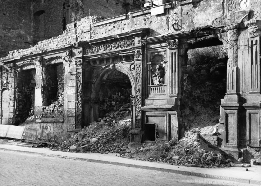 Wrocław, Dom Rybischa (obecnie przy Ofiar Oświęcimskich), 1955