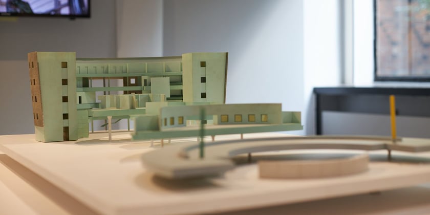 Wystawa "Układanka. Projekty i realizacje Leszka Zdeka"