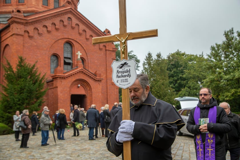 Pogrzeb redaktora Krzysztofa Kucharskiego na Cmentarzu Grabiszyńskim we Wrocławiu