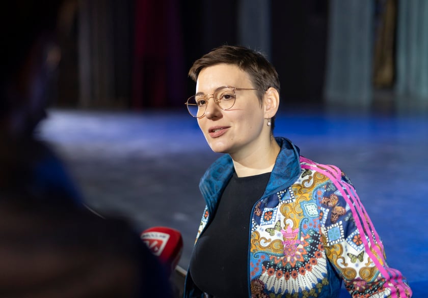 ?Sen nocy letniej? we Wrocławskim Teatrze Lalek ? reżyserka Maria Wojtyszko