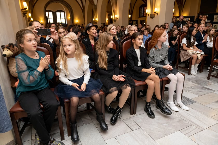 Uroczystość przyznania stypendiów artystycznych dla młodzieży, Sala Wielka Ratusza we Wrocławiu, 12.10.2022.