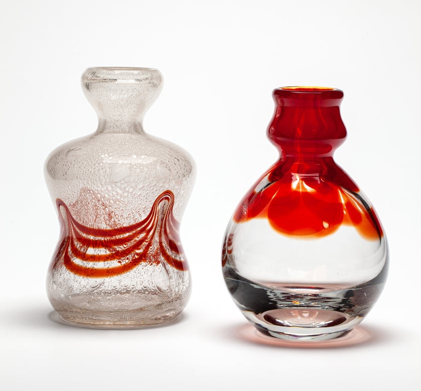 Wazony, proj. Barbara G&oacute;rska-Kaczmarek, 1980, szkło sodowe barwione tlenkami, ręcznie formowane, Huta Szkła Gospodarczego &bdquo;Tarn&oacute;w&rdquo; w Tarnowie