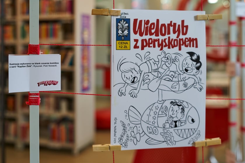 Zdjęcie z wystawy "Nieustraszony Łowca" w Mediatece (jedno z wydarzeń festiwalu Złote Kurczaki 10)