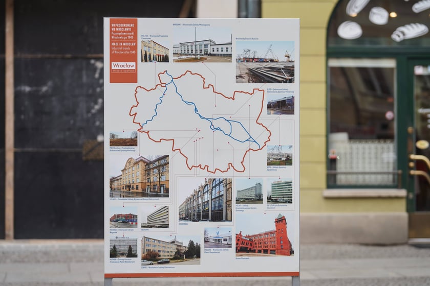 Na zdjęciu plansze z wystawy ,,Wyprodukowano we Wrocławiu. Przemysłowe marki Wrocławia po 1945 roku
