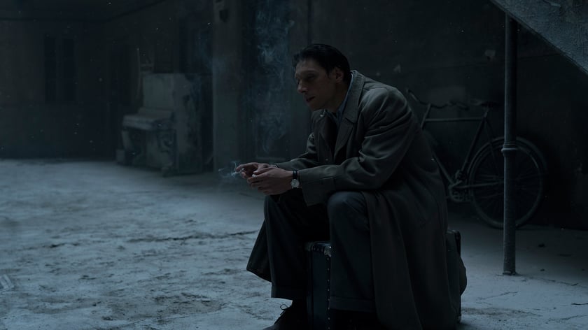 Na zdjęciu sceny kręcone w podw&oacute;rku na ul. Szajnochy 10