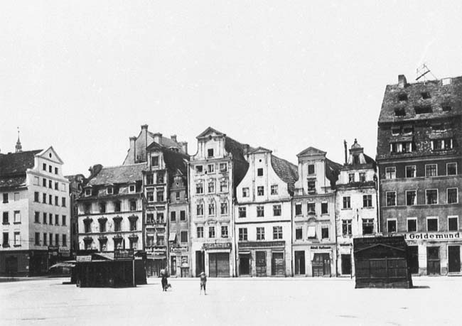 Zachodnia strona Nowego Targu
&nbsp;