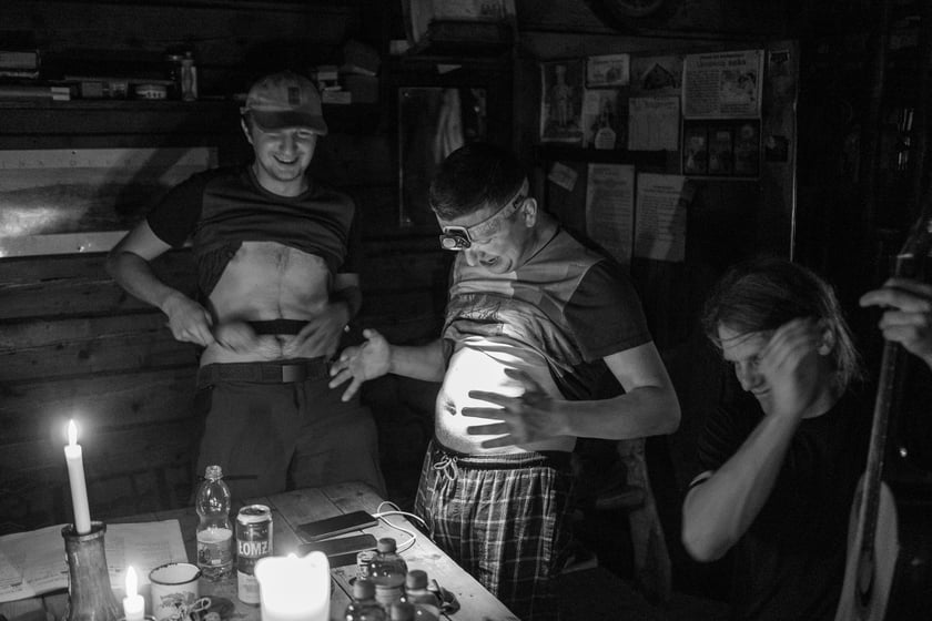 Fotoreportaż z górskiej chaty, w której spotykają się wędrowcy // 2. miejsce w kategorii Documentary Project Grand Press Photo 2023