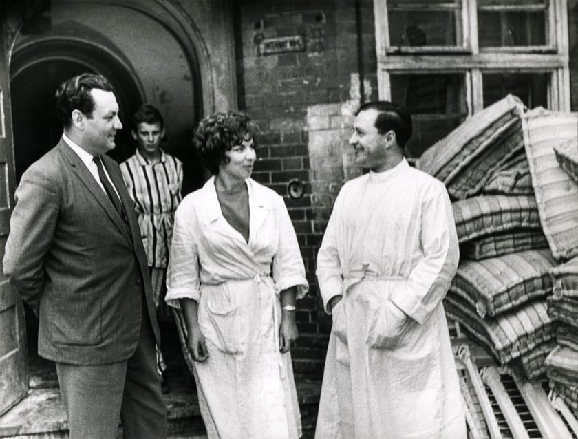 Zdjęcia z wystawy ?Odizolowani 1963. Epidemia ospy we Wrocławiu? w Pałacu Królewskim.