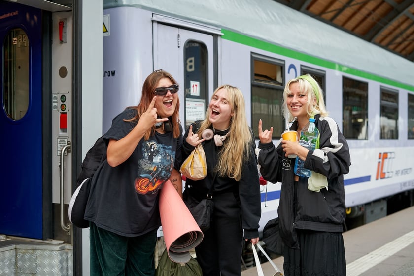 Pociągiem na Pol'and'Rock Festival. Dworzec Wrocław Główny