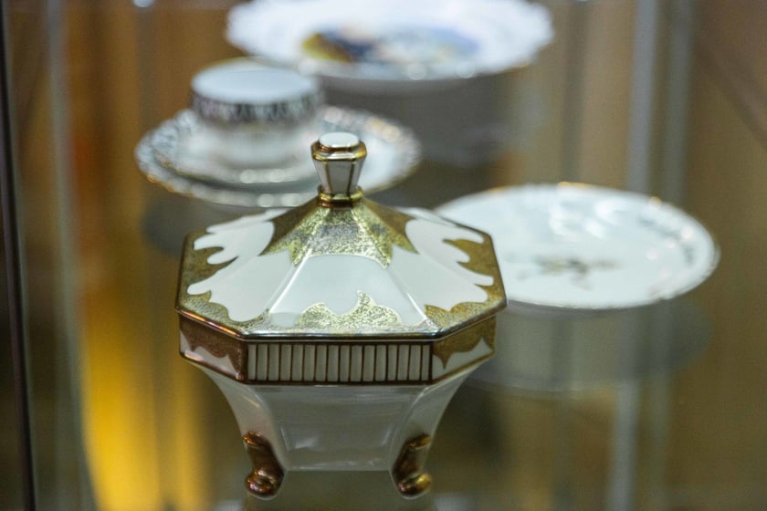 Eksponaty na wystawie &bdquo;Śląsk: kraina porcelany&rdquo; w Starym Ratuszu. Obejrzymy je do końca grudnia 2023