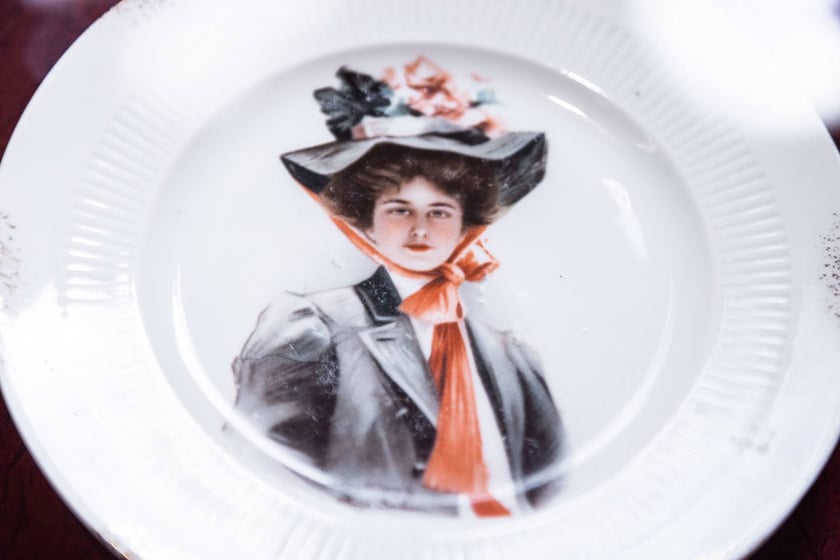 Eksponaty na wystawie &bdquo;Śląsk: kraina porcelany&rdquo; w Starym Ratuszu. Obejrzymy je do końca grudnia 2023