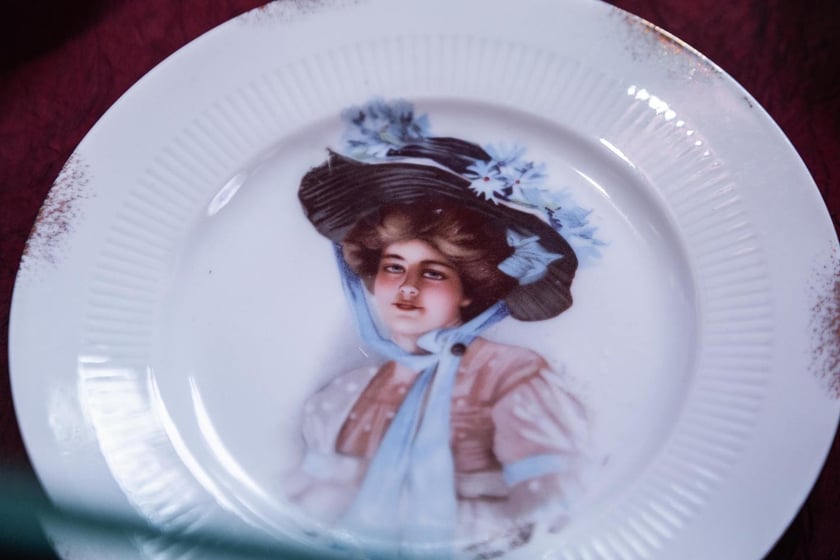Eksponaty na wystawie &bdquo;Śląsk: kraina porcelany&rdquo; w Starym Ratuszu. Obejrzymy je do końca grudnia 2023
