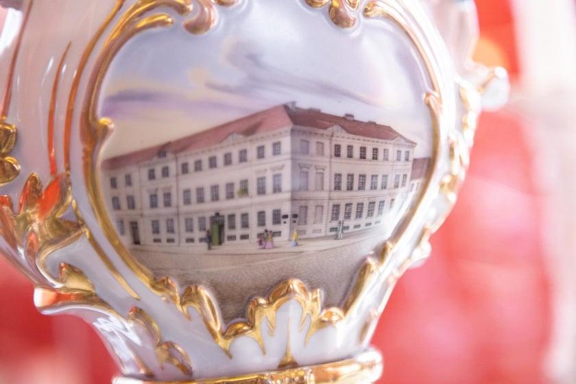 Eksponaty na wystawie &bdquo;Śląsk: kraina porcelany&rdquo; w Starym Ratuszu. Obejrzymy je do końca grudnia 2023