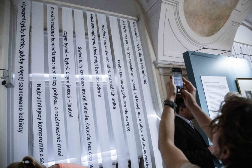 Aforyzmy Fredry. Wystawa &bdquo;Żołnierz napoleoński, ojciec komedii polskiej&rdquo; &mdash; Fredro w Ossolineum