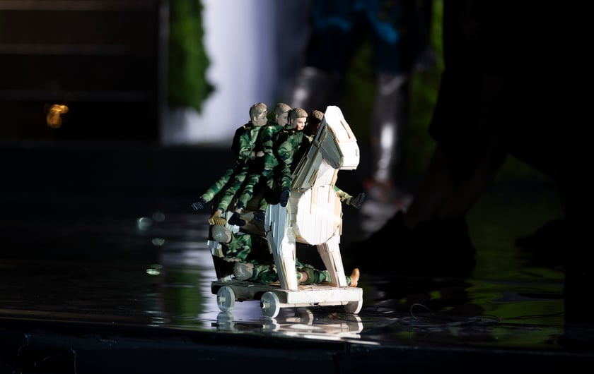 Scena ze spektaklu &bdquo;Odyseja&rdquo; na podstawie Homera we Wrocławskim Teatrze Lalek