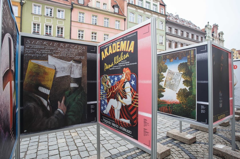 Wystawa „Plakat do filmu – Film na plakacie" na wrocławskim rynku