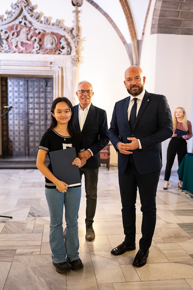 Uroczystość wręczenia stypendi&oacute;w artystycznych w Sali Wielkiej ratusza