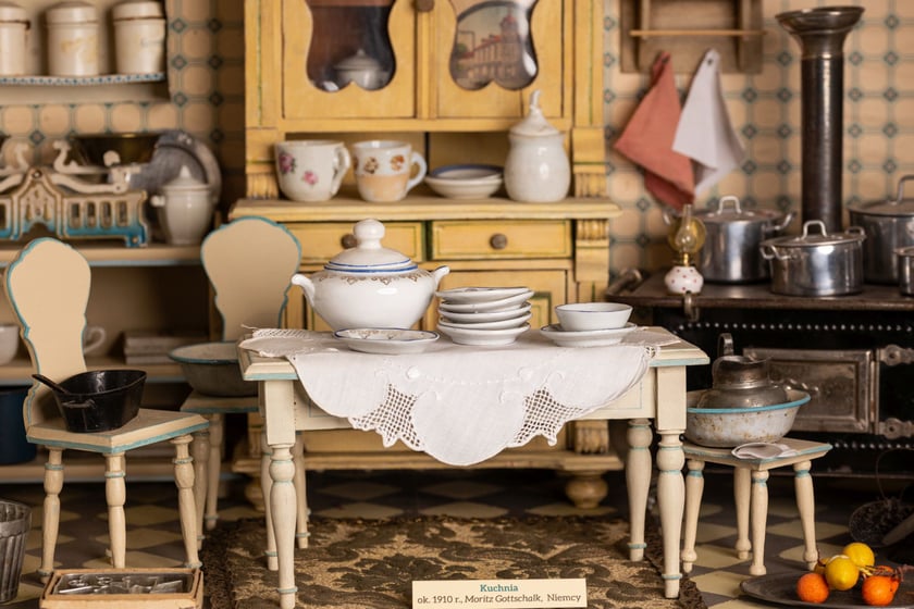 Domek dla lalek z kuchnią