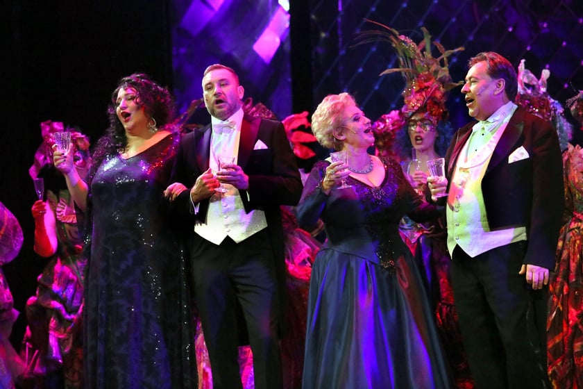 Artyści Opery Wrocławskiej i goście podczas gali &bdquo;Opera Italia&rdquo;