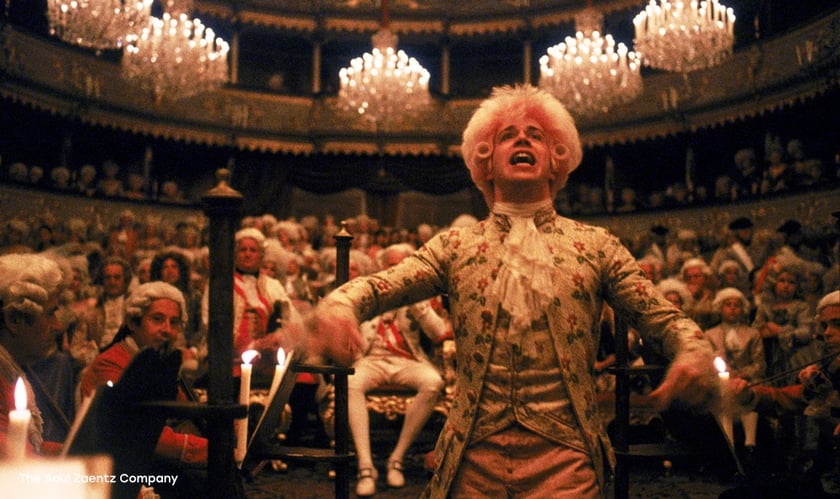 Scena z filmu &bdquo;Amadeusz&rdquo;&nbsp;Milo&scaron;a Formana&nbsp;