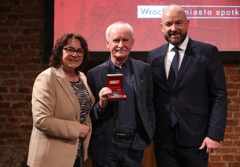 53. Wrocławska Księga Pamięci z okazji 63. Międzynarodowego Dnia Teatru