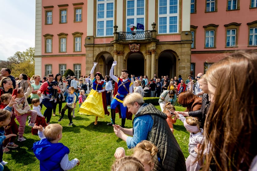 Festiwal Kwiat&oacute;w i Sztuki w Zamku Książ od 1 do 5 maja 2024