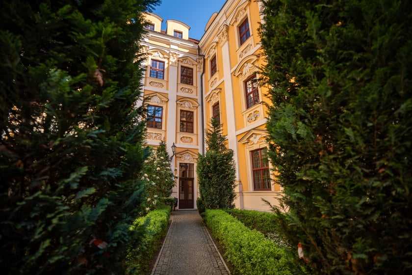 Wirydarz Instytutu Filologicznego Uniwersytetu Wrocławskiego